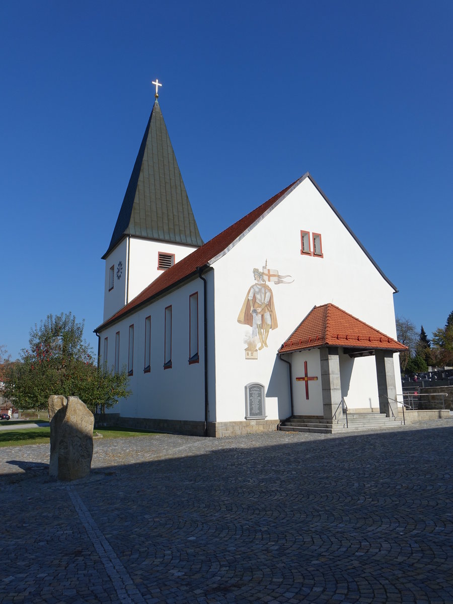 Nammering, kath. Pfarrkirche St. Florian, erbaut von 1952 bis 1953 (22.10.2018)