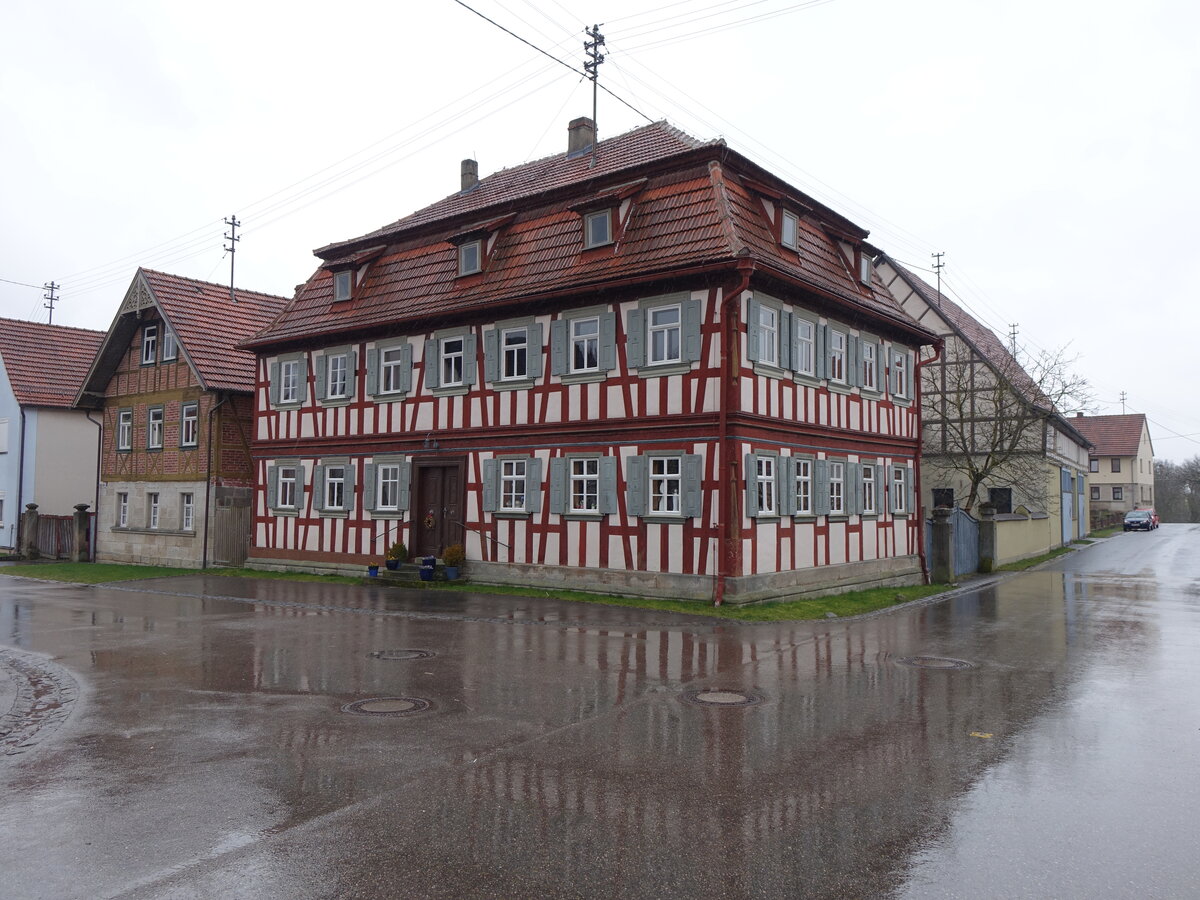 Nassach, Fachwerkhaus in der Seestrae, zweigeschossiges Fachwerkhaus mit Mansardwalmdach, erbaut 1791 (25.03.2016)