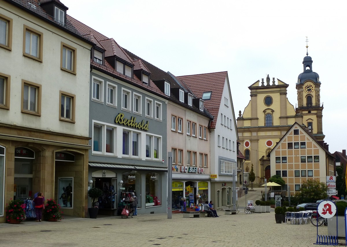 Neckarsulm, Blick von der Marktstrae zur katholischen Stadtpfarrkirche St.Dionysius, Sept.2014