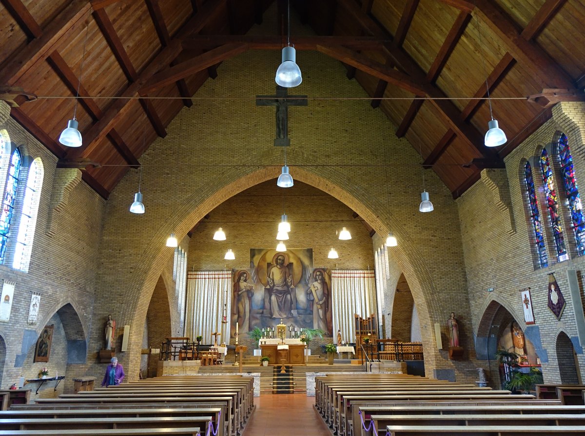 Neerbeek, Innenraum der St. Callistus Kirche (05.05.2016)