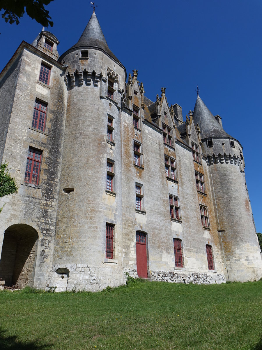 Neuvicq-le-Chteau, Schloss, erbaut im 15. Jahrhundert, heute Rathaus (15.07.2017)