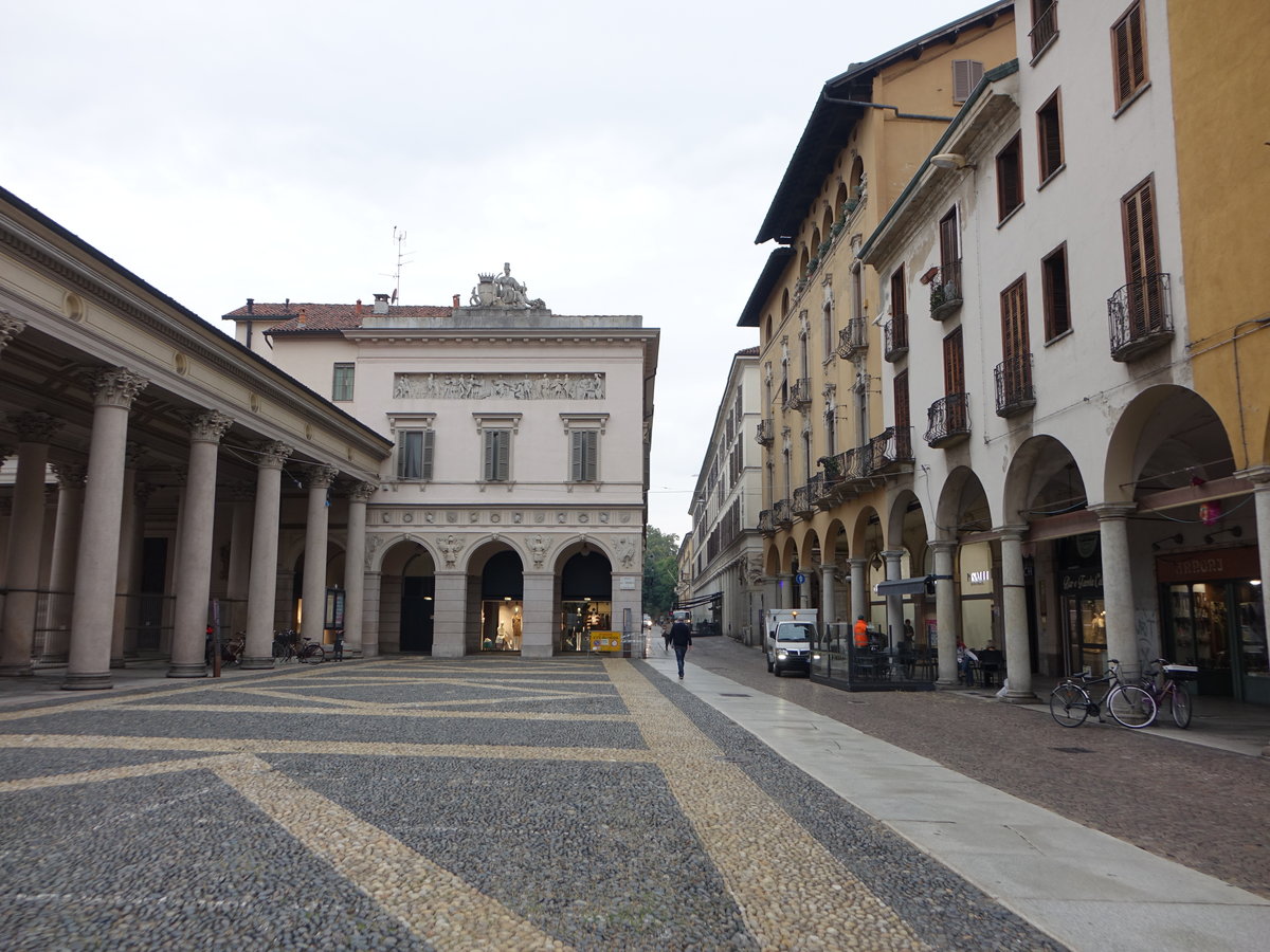 Novara, historische Gebude an der Piazza della Repubblica (06.10.2018)