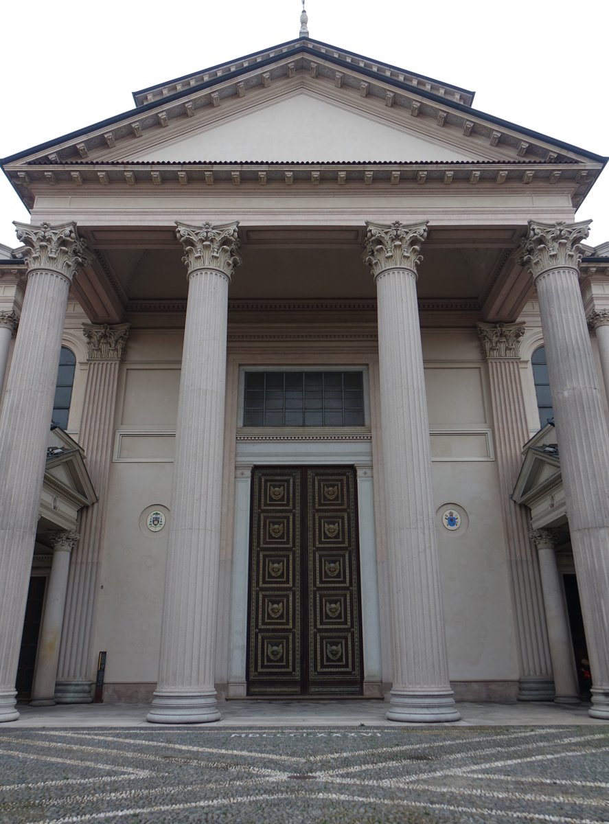 Novara, Kathedrale St. Maria Assunta, erbaut von 1865 bis 1869 durch A. Antonelli (06.10.2018)