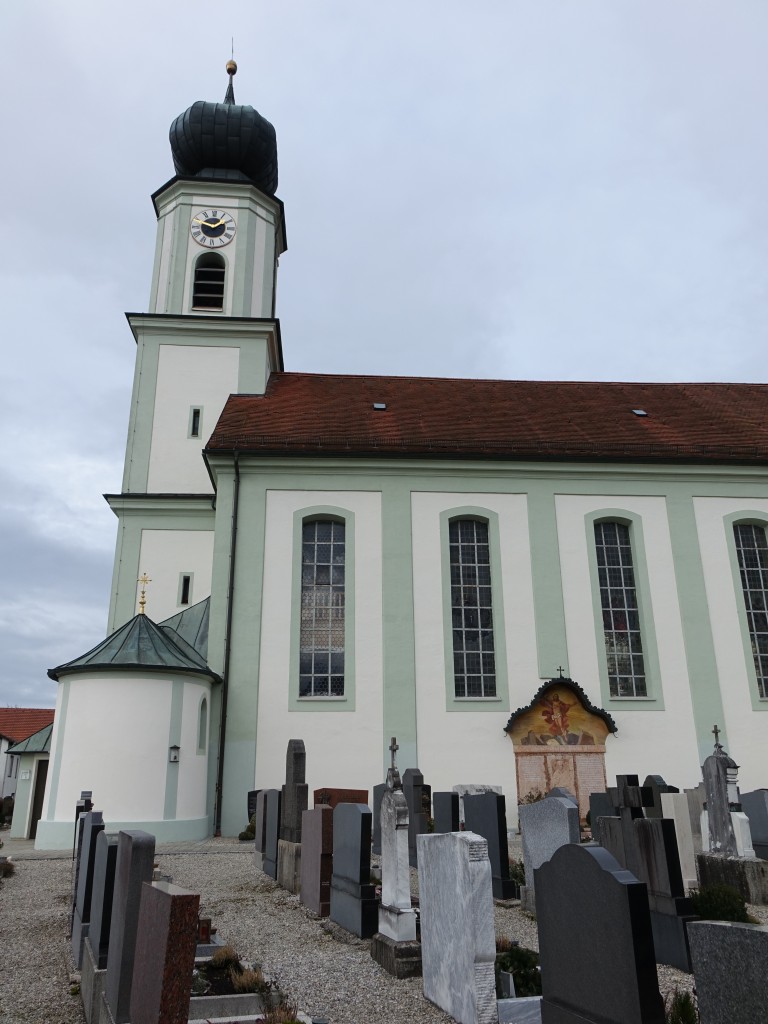 Oberflossing, kath. Pfarrkirche St. Johannes der Tufer, barocke Saalkirche mit Wandpfeiler, erbaut von 1707 bis 1711 durch Dominikus Glasl (22.02.2016)