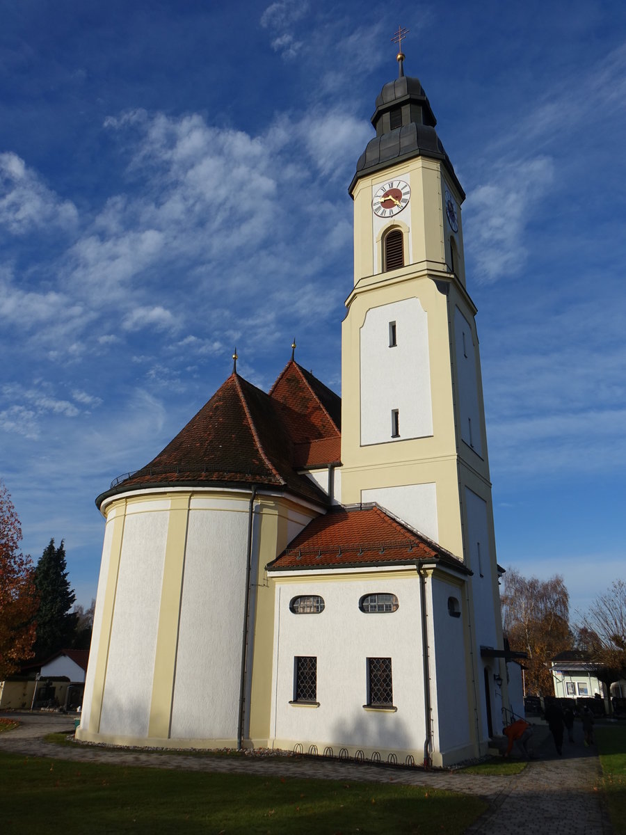 Obergessenbach, Pfarrkirche St. Joseph, neobarocker ausgerundeter Saalbau mit Ostturm, erbaut bis 1912 von Johann Bapt. Schott (20.11.2016)