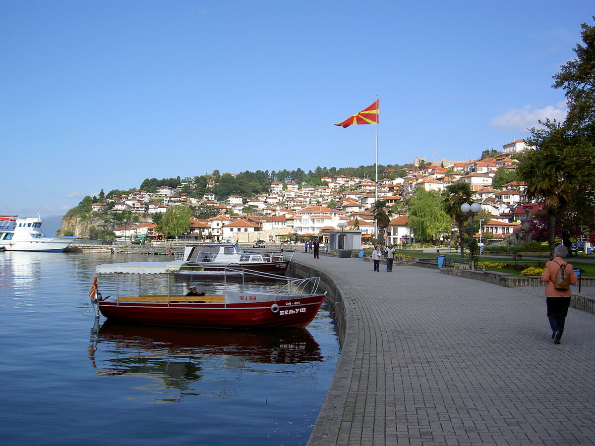 Ohrid, Strandpromenade Kej Makedonija am Ohrid See (06.05.2014)