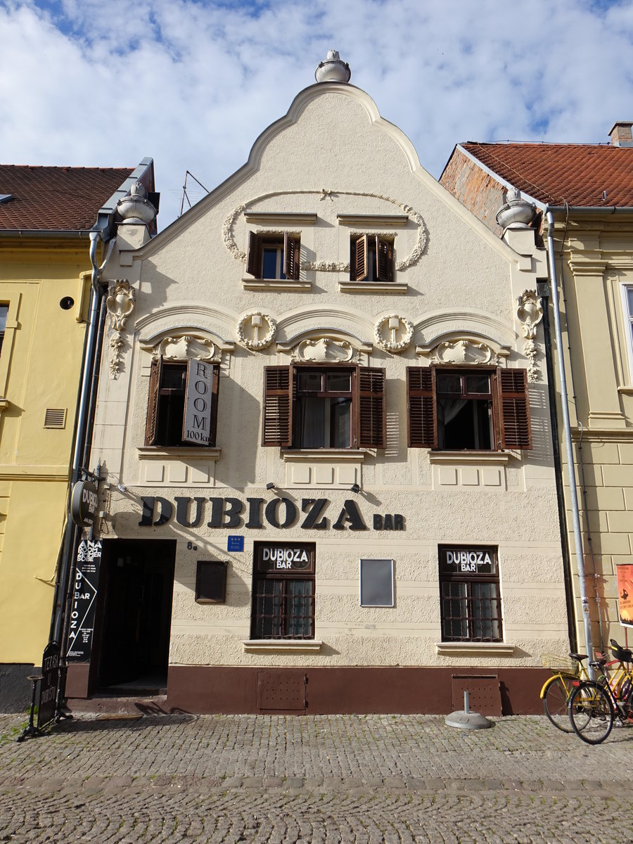 Osijek, Bar Dubioza in der Strae Franje Kuhaca in der Altstadt Trvda (02.05.2017)