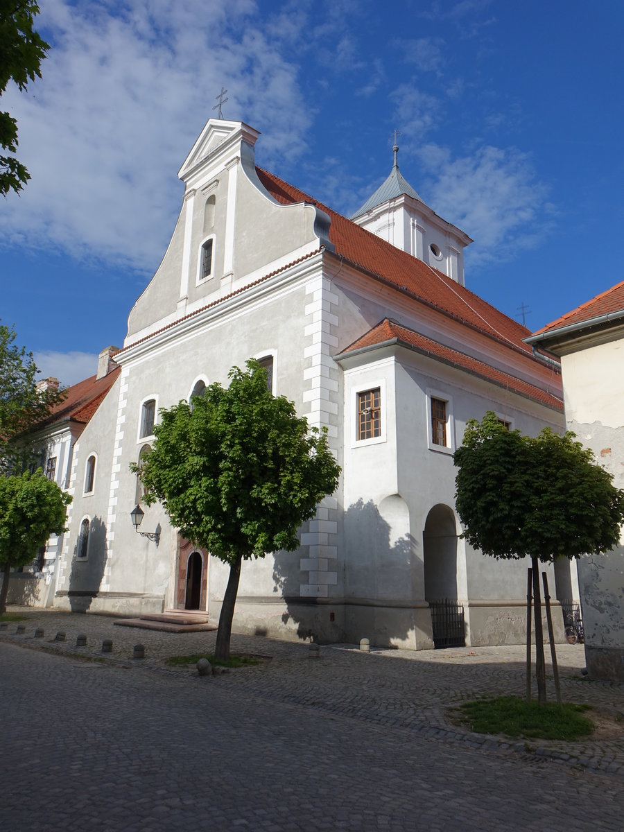 Osijek, Franziskanerkirche St. Kriza, erbaut von 1731 bis 1733 (02.05.2017)