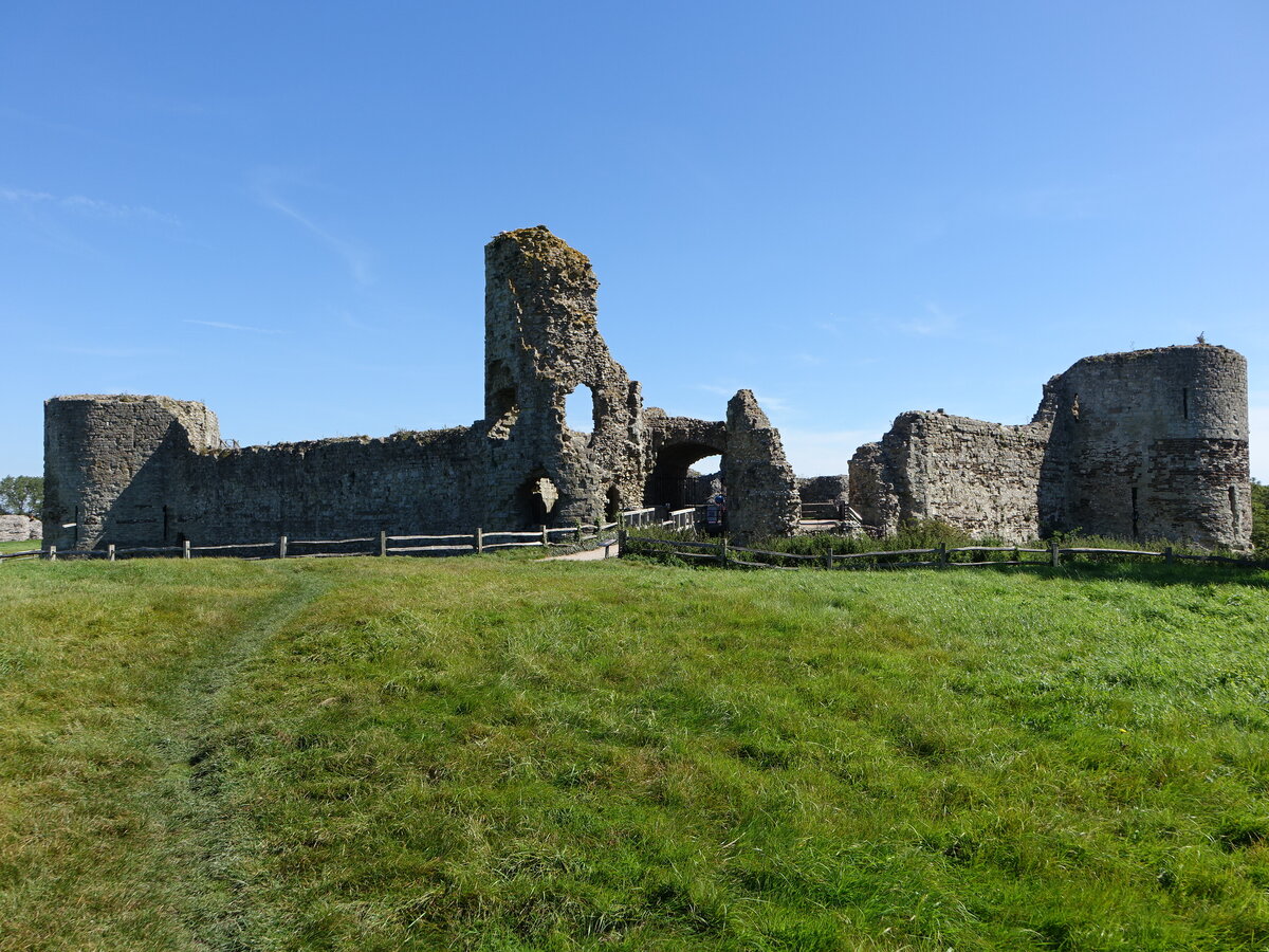 Pevensey, Kastell Anderitum, erbaut im 3. Jahrhundert, normannische Burg erbaut ab 1042 (04.09.2023)