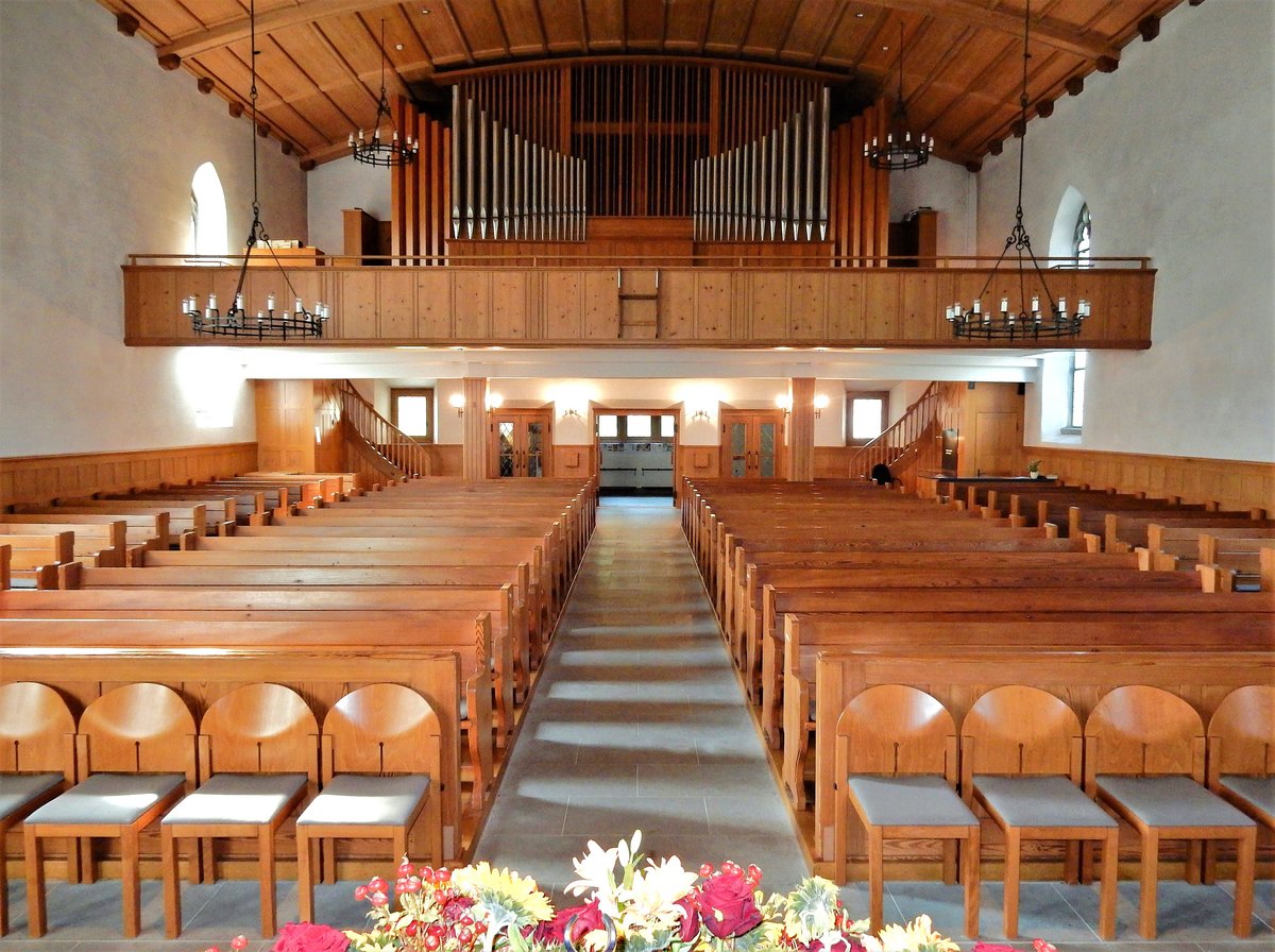 Pfffikon ZH, reformierte Kirche, Innenansicht in Richtung Orgelempore - 06.10.2014