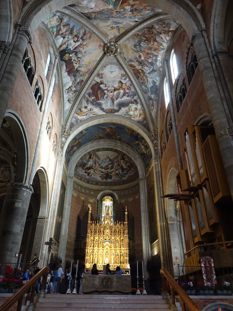 Piacenza, Hochaltar und Chorfresko im Dom, Chorgesthl von 1471, Fresken von Procaccini und Carracci (30.09.2018)