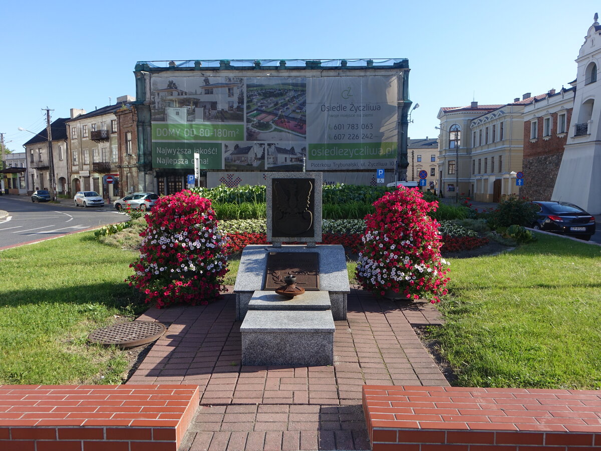 Piotrkow Trybunalski / Petrikau, Denkmal an der Aleja 3. Maja (14.06.2021)