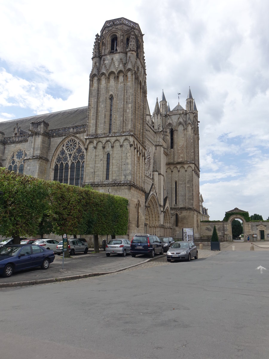 Poitiers, Kathedrale Saint-Pierre, erbaut ab 1166, Westfassade erbaut im 13. Jahrhundert (09.07.2017)