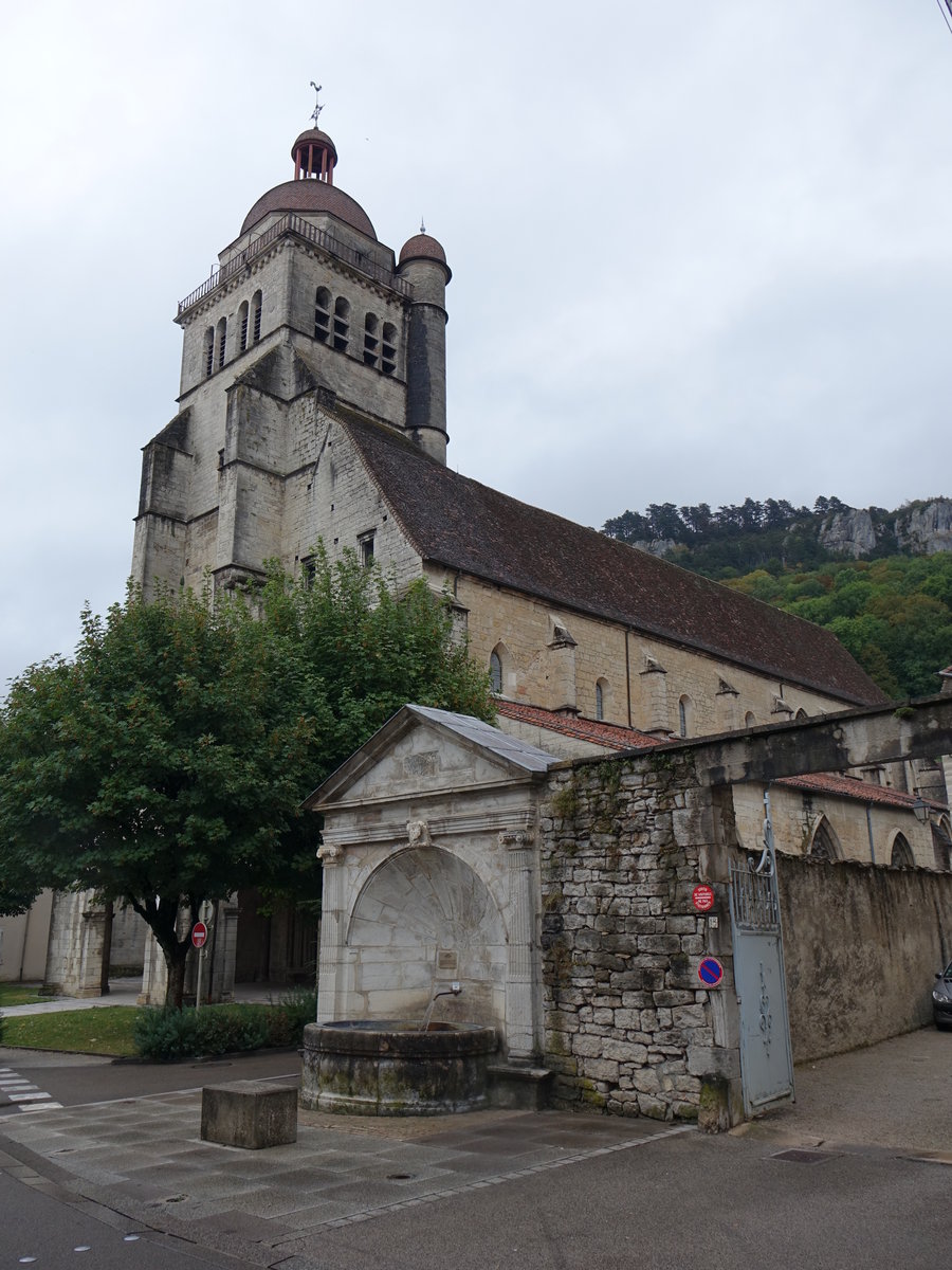 Poligny, gotische Kollegiatskirche St. Hippolyte, erbaut ab 1415 (17.09.2016)