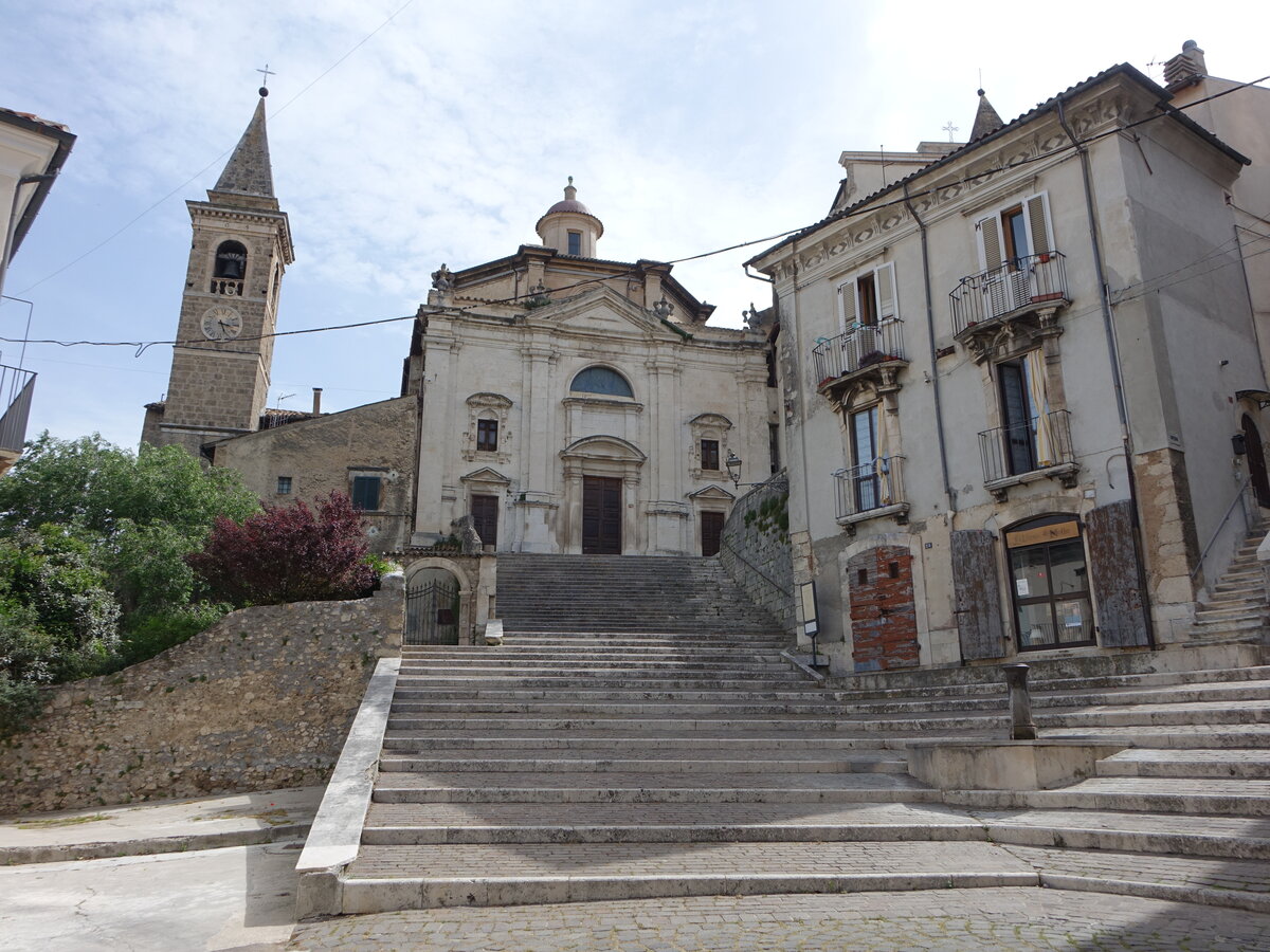 Popoli, Pfarrkirche San Lorenzo in der Via Giuseppe Garibaldi (26.05.2022)
