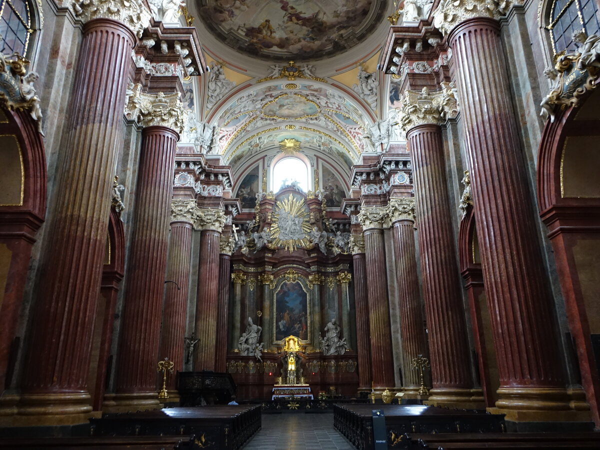 Poznan / Posen, barocker Innenraum in der St. Maria Magdalena Kirche, Stuck von G. Bianco, Fresken von K. Dankwart, Hochaltar von Pompeo Ferrari (12.06.2021)