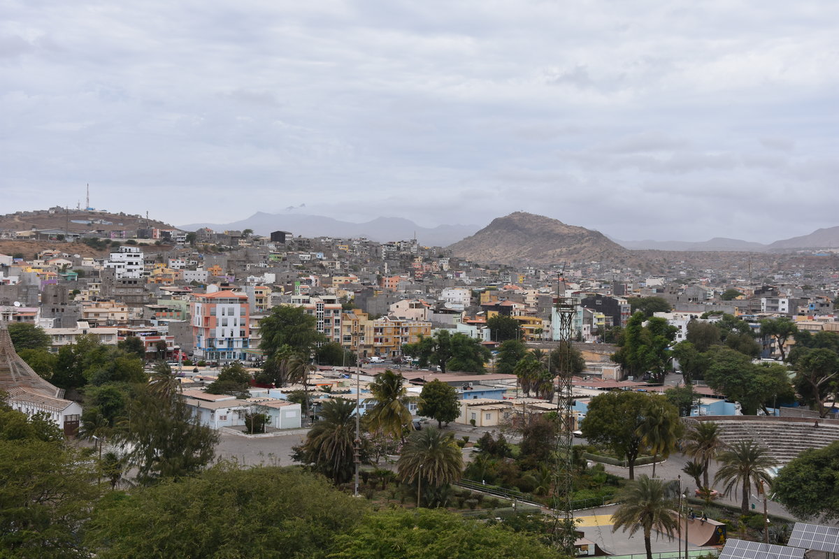 PRAIA (Concelho de Praia), 24.03.2016, Blick auf die kapverdische Hauptstadt