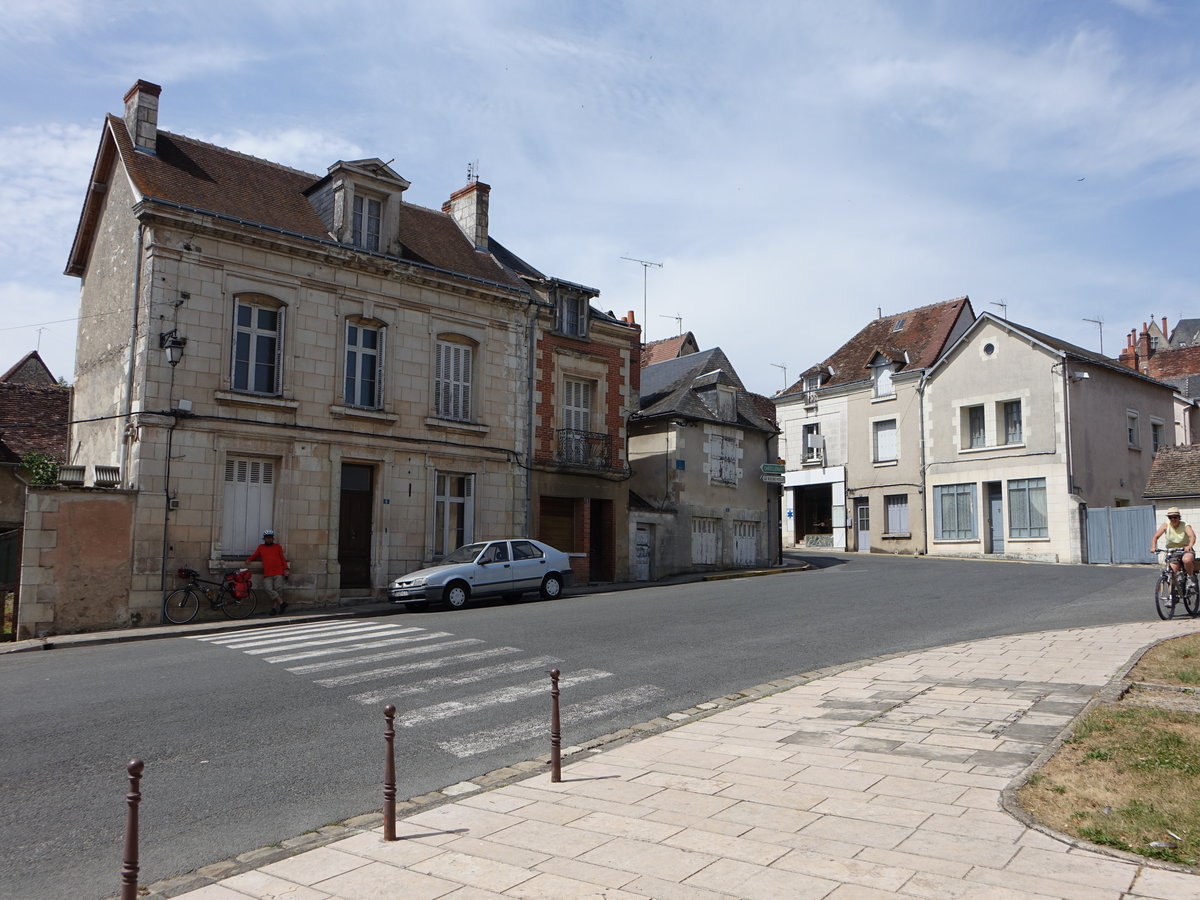 Preuilly-sur-Claise, Huser am Place de la Abbaye (08.07.2017)