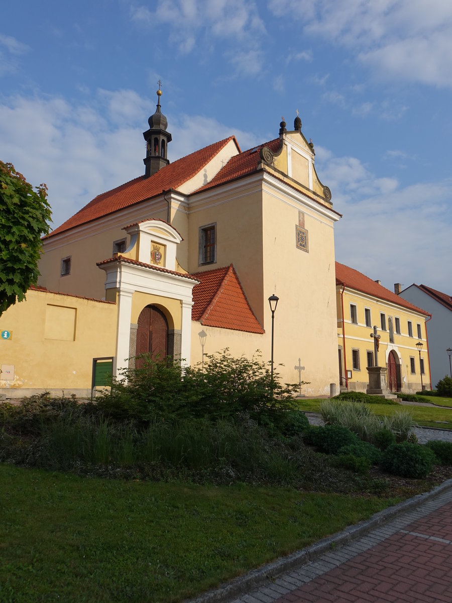Protivin, Pfarrkirche St. Elisabeth am Markt, erbaut 1662 (26.05.2019)