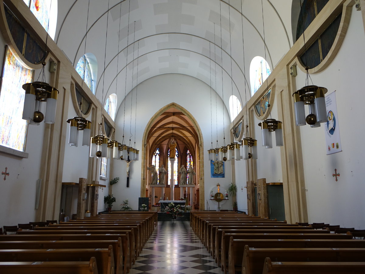 Ptuj, Innenraum der Klosterkirche St. Peter und Paul (04.05.2017)
