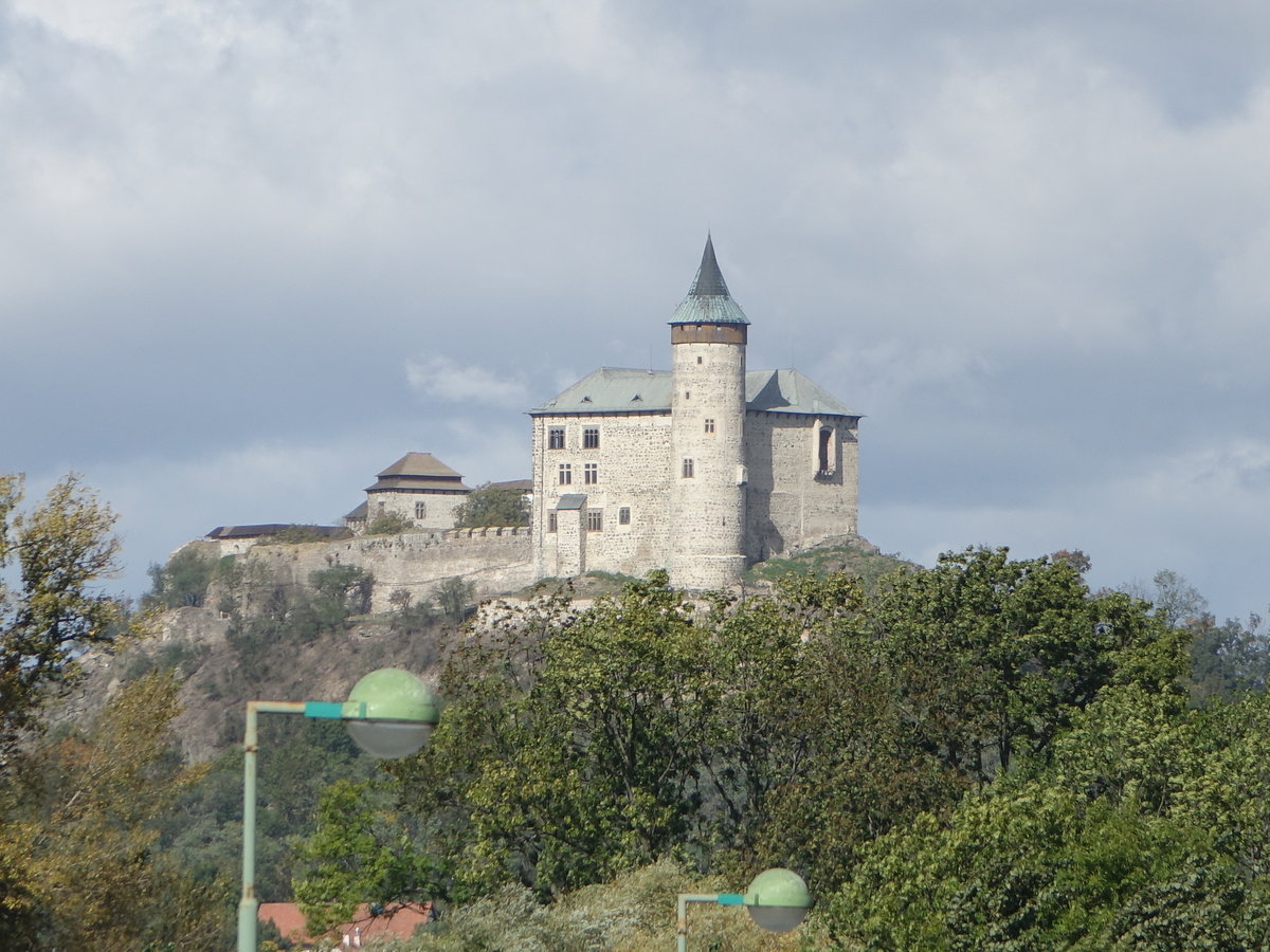 Raby / Raab, Burg Kuneticka Hora auf dem Kunietitzer Berg, erbaut im 13. Jahrhundert (30.09.2019)