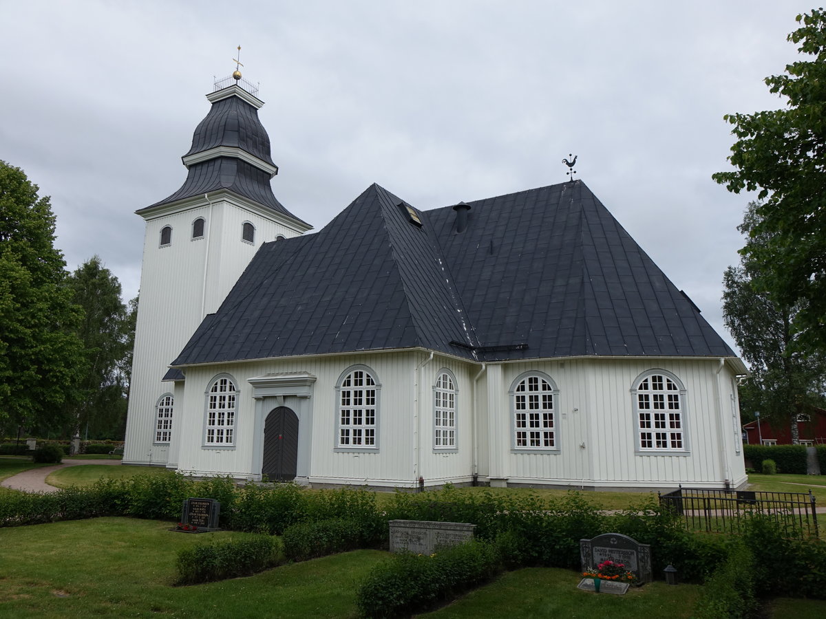 Ranster, Ev. Kirche, erbaut 1672 durch John Brjesson Carlberg, Langschiff neu erbaut 1986 durch Architekt Jerk Alton (18.06.2016)