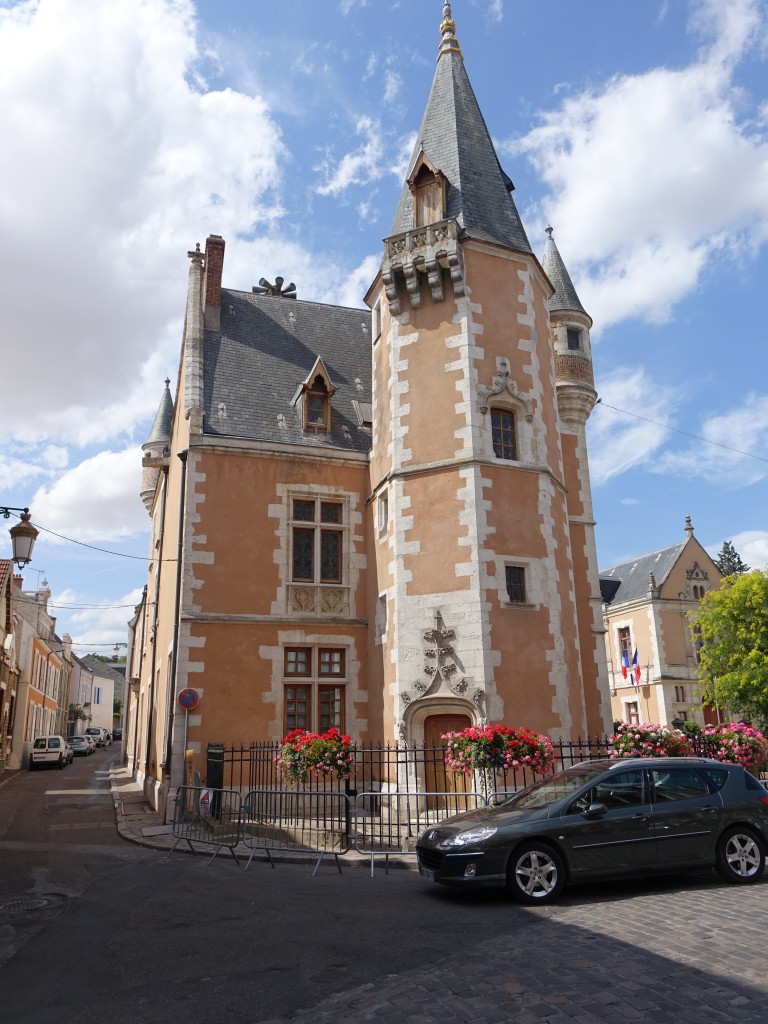 Rathaus von Etampes, erbaut 1513 (18.07.2015)