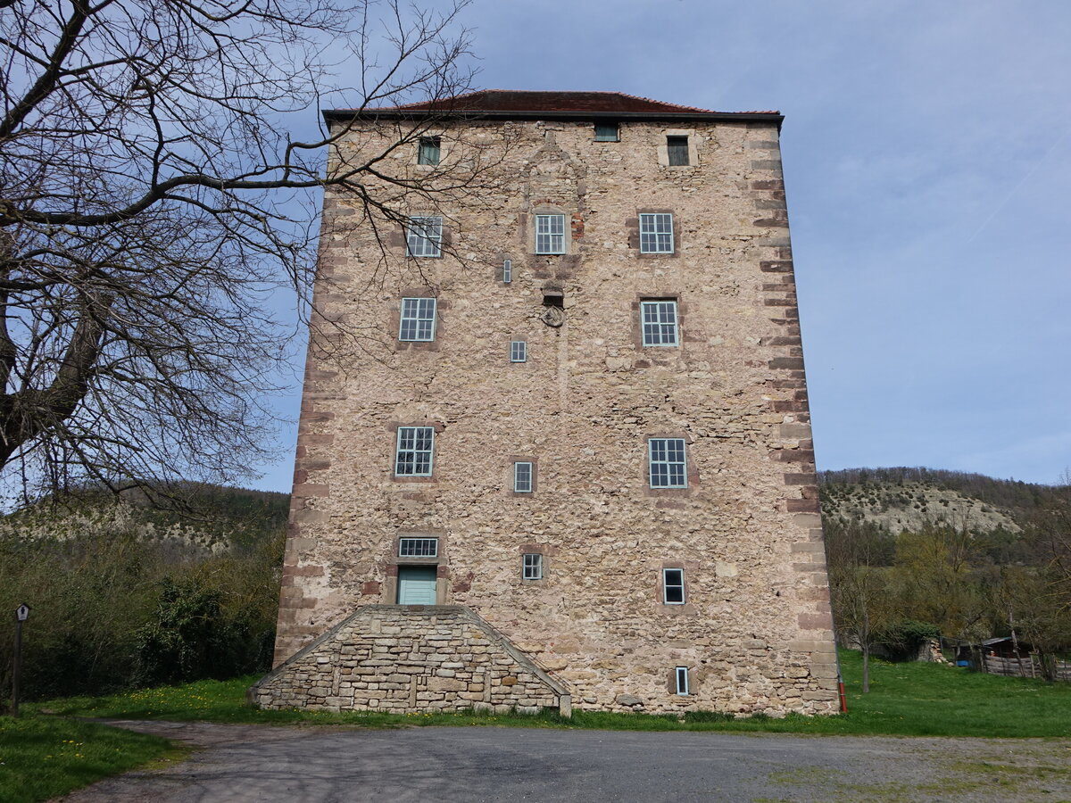 Reinstdt, Kemenate, massiver Wohnturm aus der Zeit der frhen Renaissance, erbaut um 1400 (22.04.2023)