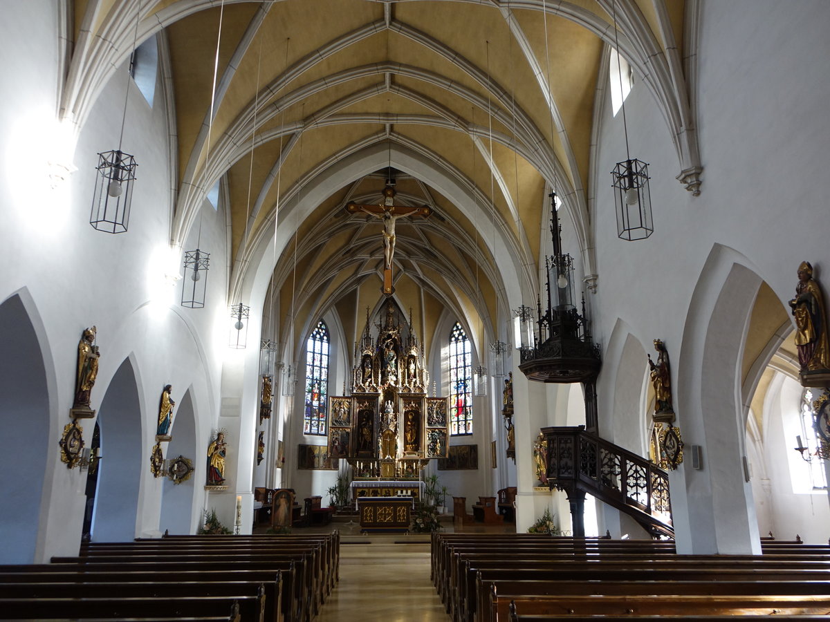 Reisbach, sptgotischer Innenraum der Pfarrkirche St. Michael (21.11.2016)