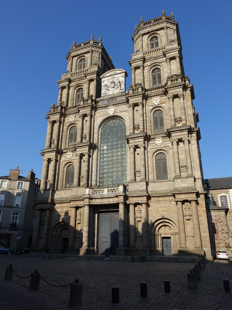 Rennes, Kathedrale St. Pierre, Turm erbaut ab 1490, Langhaus und Chor erbaut ab 1787 (16.07.2015) 