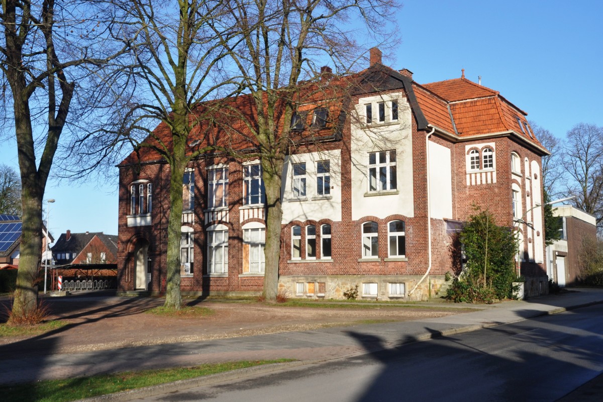 RHEINE, Ortsteil Mesum (Kreis Steinfurt), 02.02.2014, das ehemalige Schulgebude der  Josephsschule