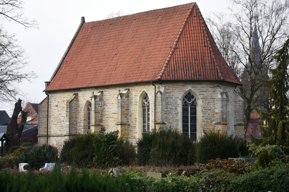 RHEINE, Ortsteil Mesum (Kreis Steinfurt), 13.02.2016, die Alte Kirche auf dem Alten Friedhof ist das lteste Bauwerk der Stadt Rheine (ca. um 1350)