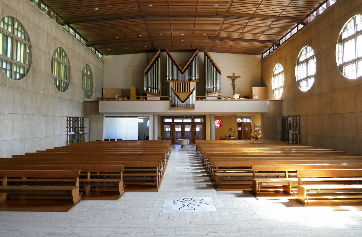 Rheinfelden AG, St.Josefskirche, Blick zur Orgelempore, Sept.2019