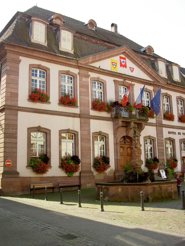 Ribeauville, Rathaus mit Museum, erbaut im 18. Jahrhundert (04.10.2014)