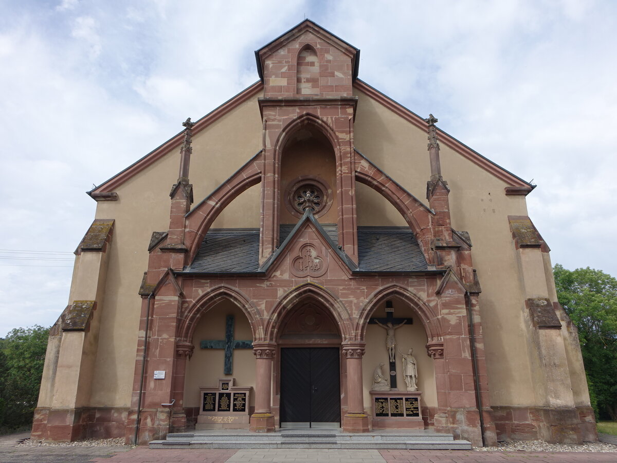 Rilchingen, Pfarrkirche St. Walfridus, erbaut von 1884 bis 1887 durch Carl Friedrich Mller (14.07.2023)