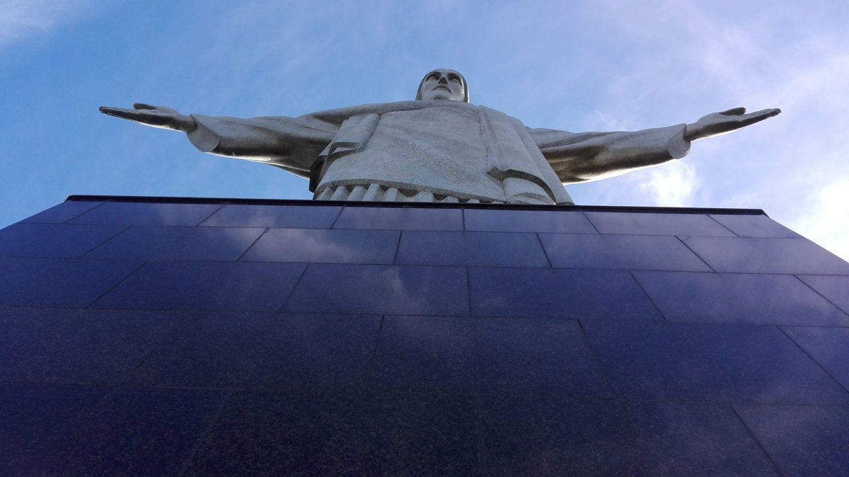Rio de Janeiro. Blick auf die Cristo Redentor Statue von Unten. Aufgenommen am 24.08.2018.