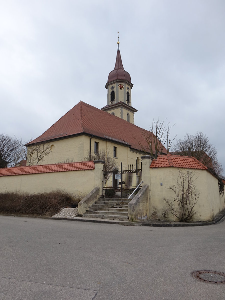 Rckingen, Ev. St. Laurentius Kirche, Saalbau mit eingezogenem Chor und seitlichem Turm, Chor und Turm erbaut im 15. Jahrhundert, von 1740 bis 1755 nach Westen erweitert, Turmhelm 1752 (13.03.2016)