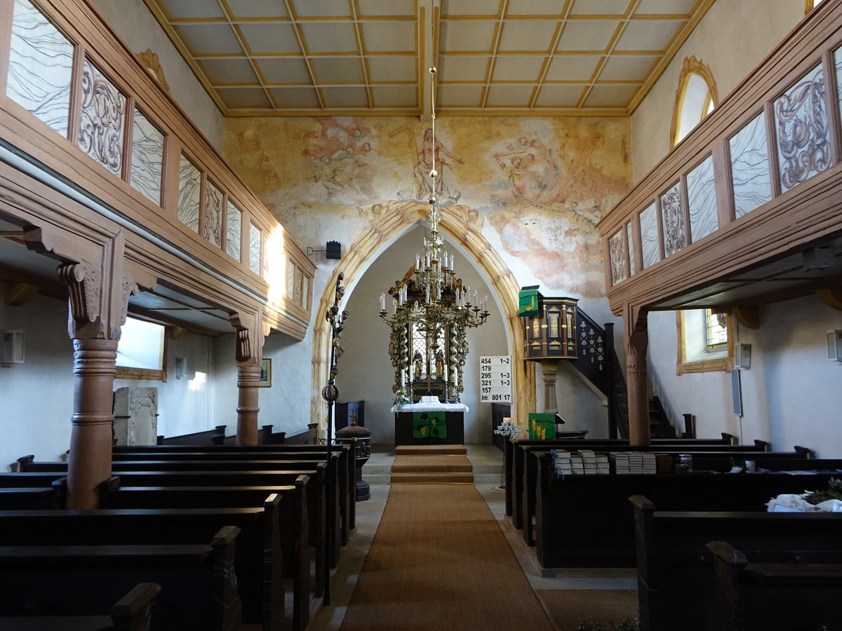 Rothausen, Innenraum der evangelischen Dorfkirche, erbaut Mitte des 17. Jahrhunderts (15.10.2018)