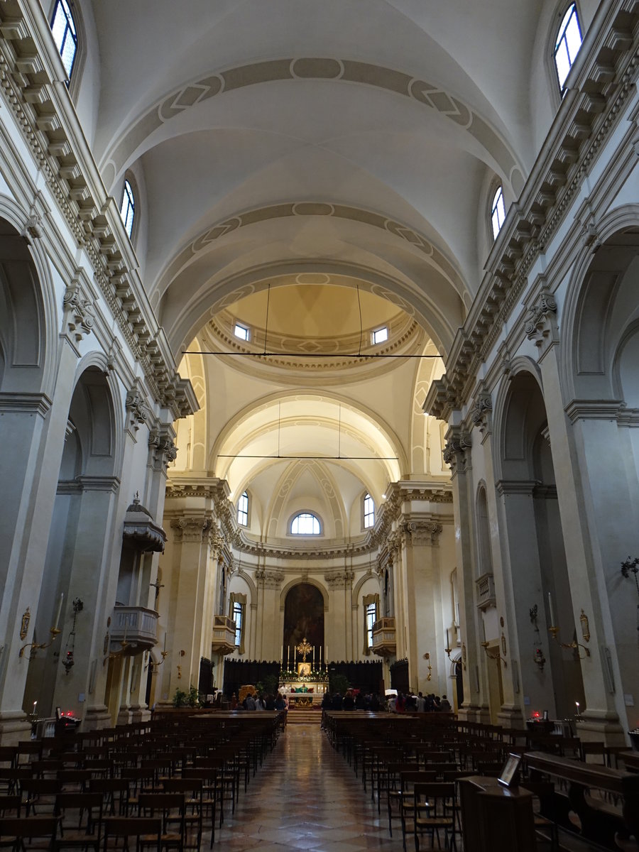 Rovigo, barocker Innenraum des Doms San Stefano (29.10.2017)