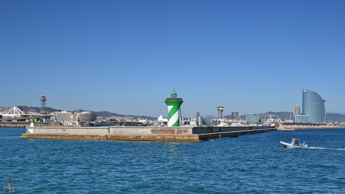 Rckkehr zum Stadthafen von Barcelona am Ende einer kleinen Rundfahrt. (November 2022)