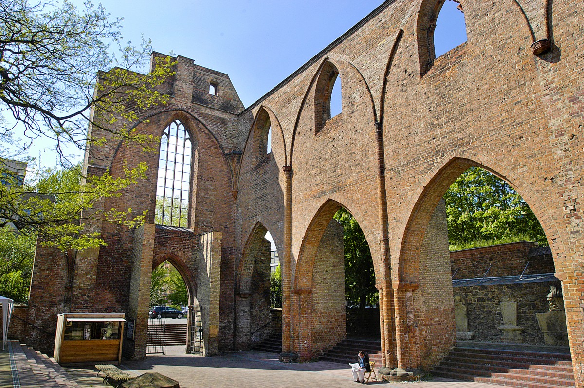 Ruine der Franziskaner-Klosterkirchein Berlin-Mitte. Aufnahme: 2. Mai 2008.