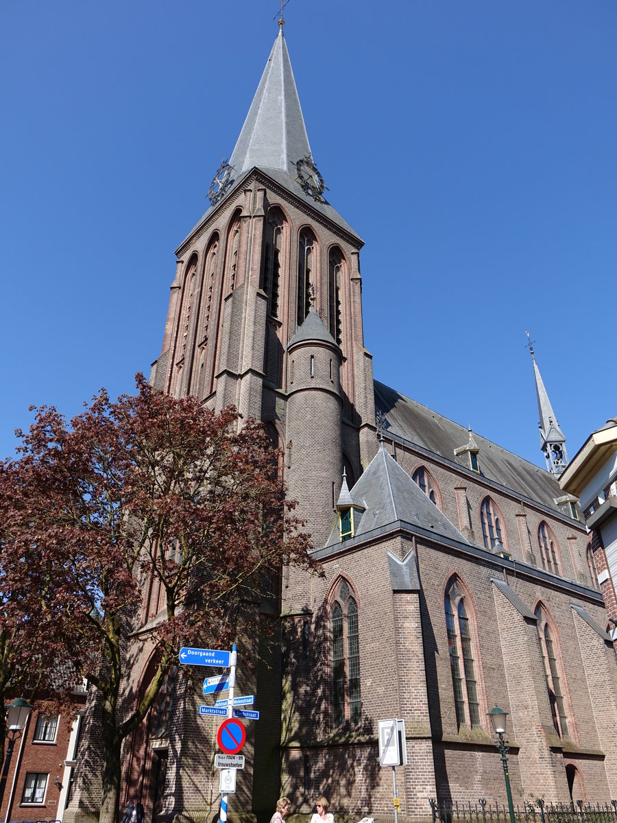 S-Heerenberg, St. Pankratius Kirche, erbaut von 1895 bis 1897 durch Architekt Alfred Tepe (08.05.2016)