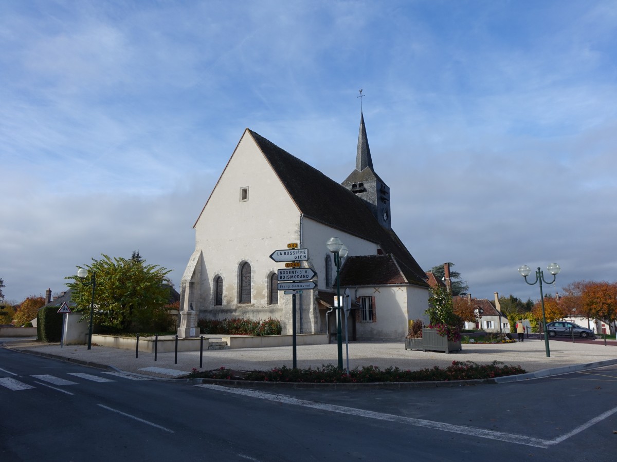 Saint-Pierre Kirche in Adon, erbaut im 14. Jahrhundert (29.10.2015)
