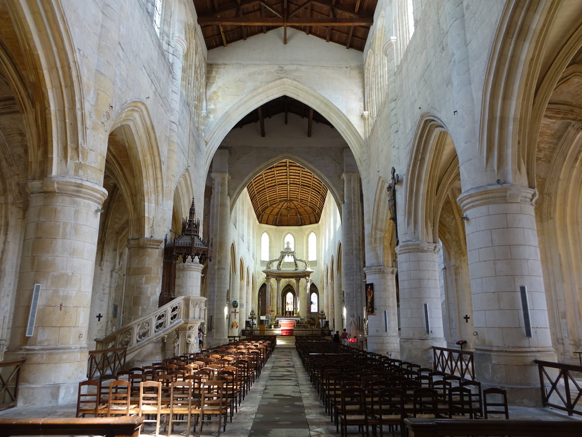 Saintes, gotischer Innenraum der Kathedrale Saint-Pierre (15.07.2017)