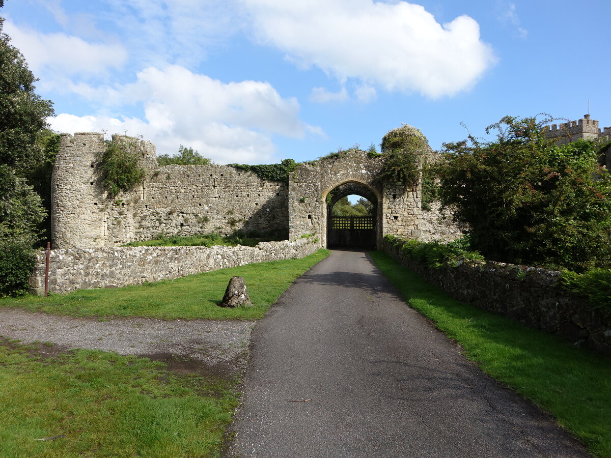 Saltwood Castle, Ruine eines normannischen Schloss, erbaut im 12. Jahrhundert (02.09.2023)