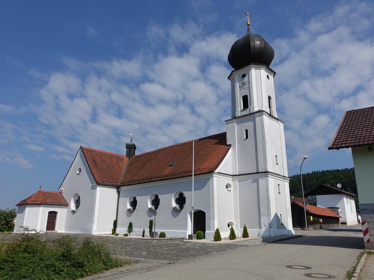 Saulburg, kath. Pfarrkirche Maria Schnee, Langhaus und Turm erbaut 1698, erweitert 1922 (02.06.2017)