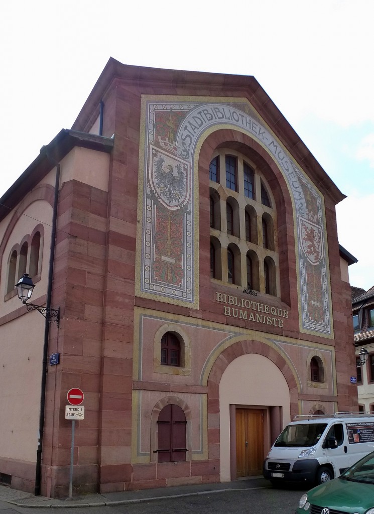 Schlettstadt (Selestat), die Humanistische Bibilothek mit bedeutenden Werken aus dem 15. und 16.Jahrhundert, gehrt seit 2011 zum UNESCO-Welterbe, Juni 2014