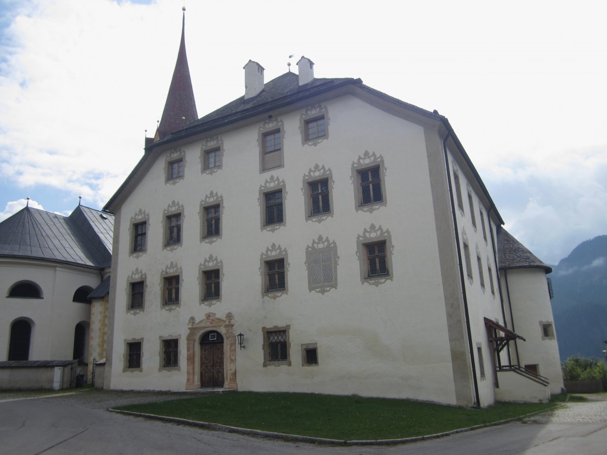 Schloss Anras, Pfleggerichtshaus der Bischfe von Brixen, erbaut im 14. Jahrhundert, barockisiert Ende des 16. Jahrhundert (18.09.2014)