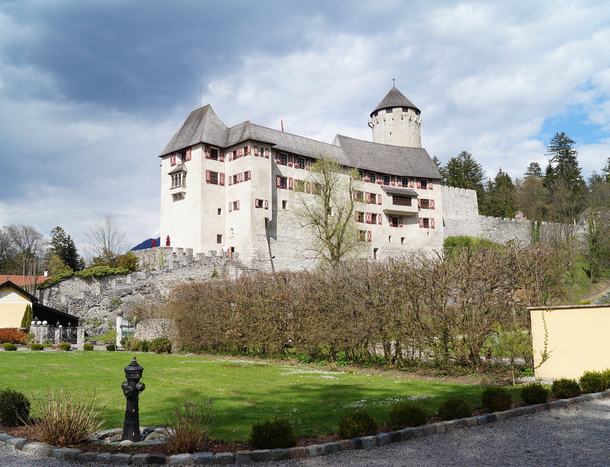 Schloss Matzen bei Reith im Alpbachtal (Tirol). 1278 wurde es erstmals urkundlich erwhnt, heute beherbergt es ein Schlosshotel. 16.04.2019.