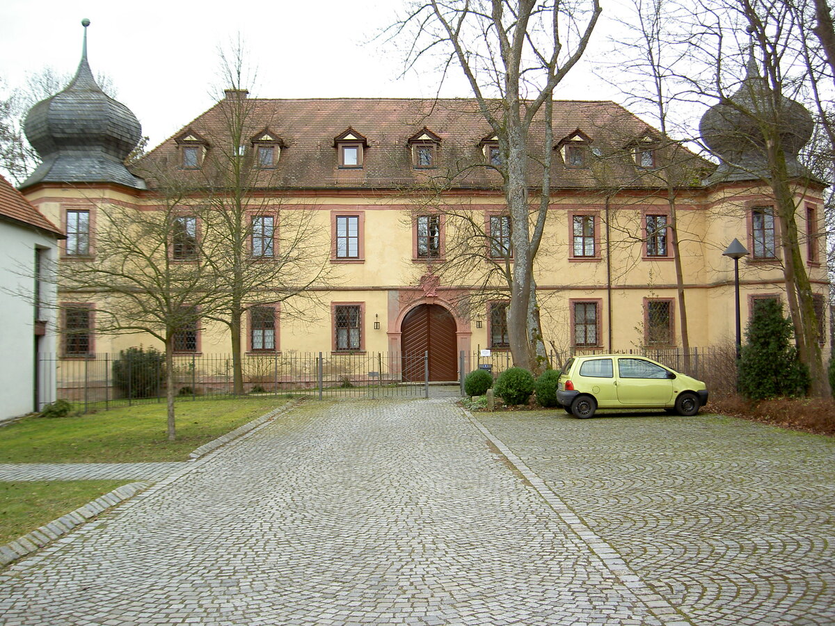 Schloss Weisendorf, zweigeschossiger, vierflgeliger Satteldachbau, erbaut von 1689 bis 1691 (09.02.2014)